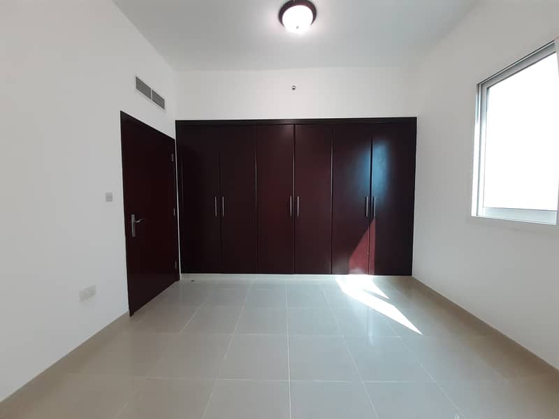 CHILLER FREE Spacious 2bhk Available With All Facilities Only 48k AED
