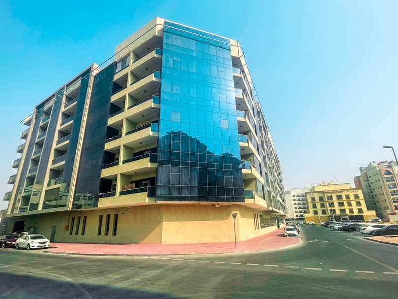 Spacious 2BR with full facilities available in Al Dana Building