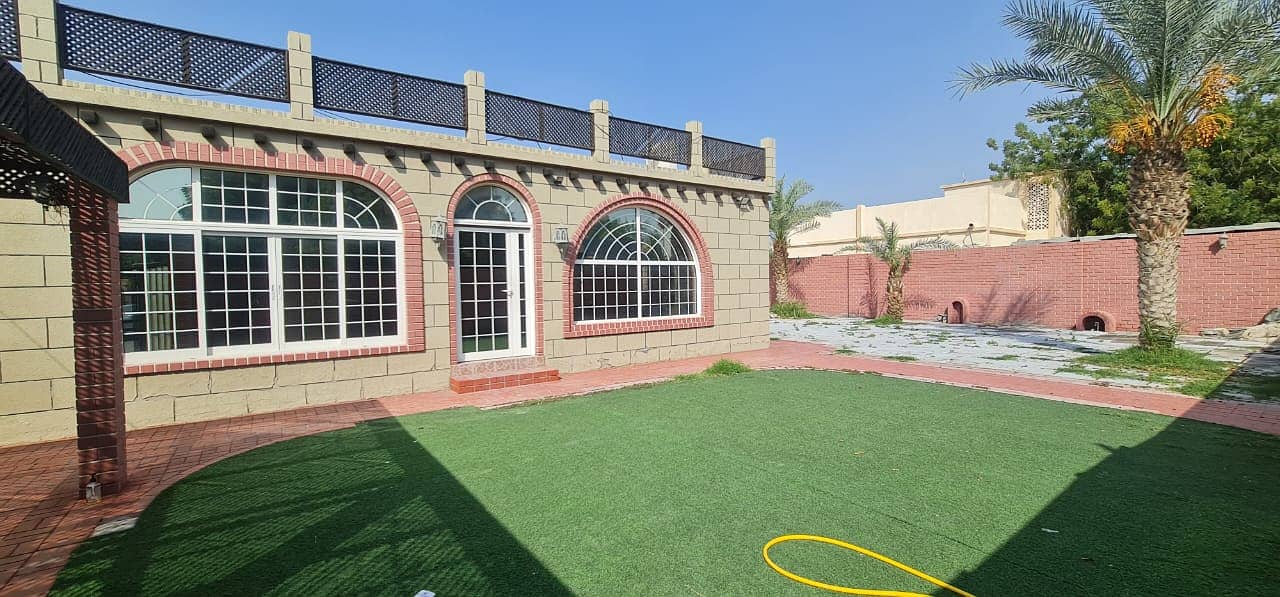 ***Great Deal - Beautiful 3 Bhk Single Storey Villa Available in Al Fayha Area***