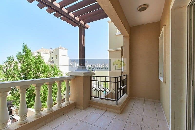 Cozy Townhouse at a Great Location - Garden View