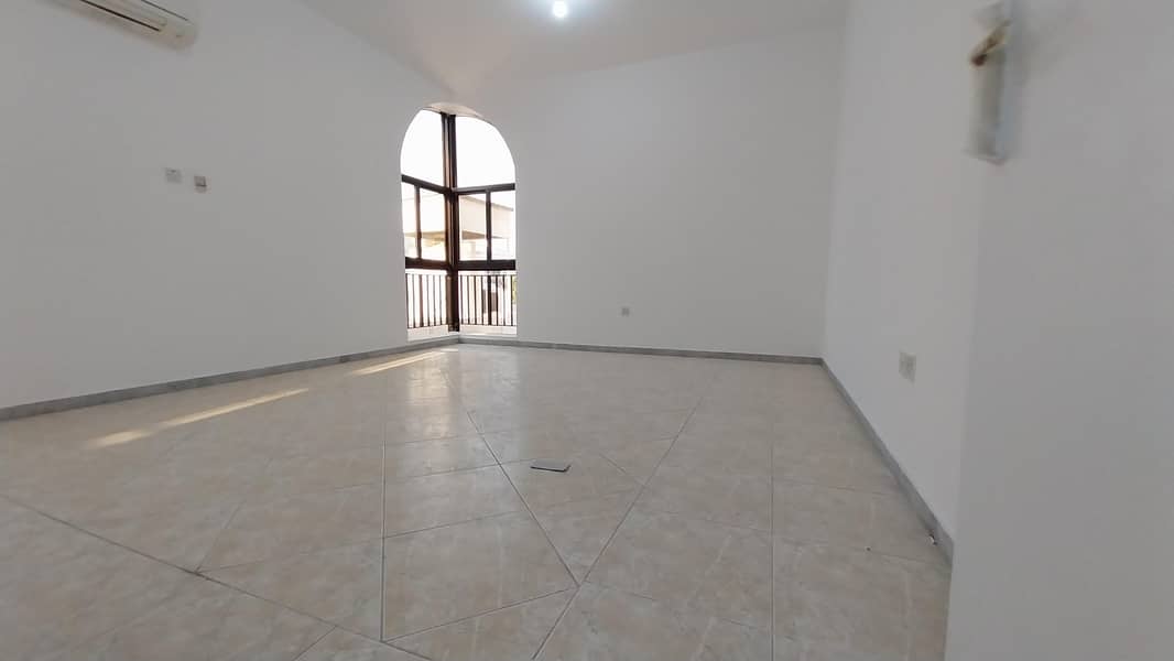 New from the agency. Room and hall for rent overlooking the main street  Amazing one-bedroom hall for rent in Al Karma A