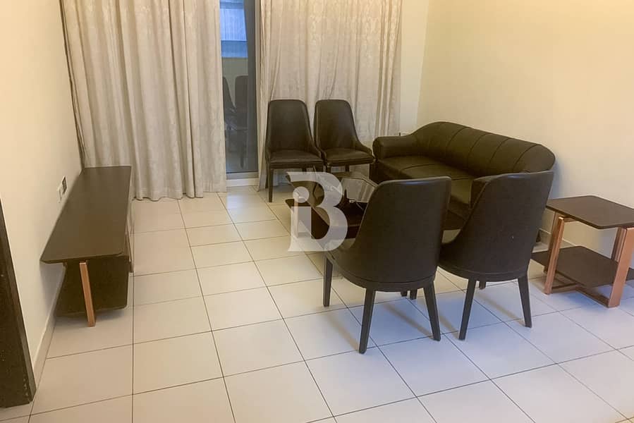 Unfurnished | Spacious 1 Bed | Available now