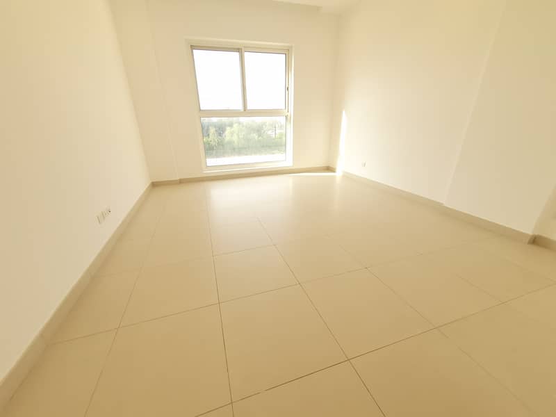 One month free Huge apartment 1bhk in 40k with wardrobes balcony 1parking free