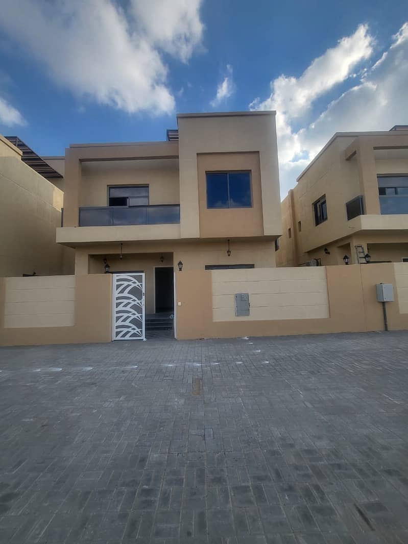 Villa for rent in the best areas of Ajman, electricity for a citizen, electricity and air conditioners, the first inhabitant, in 6 installments