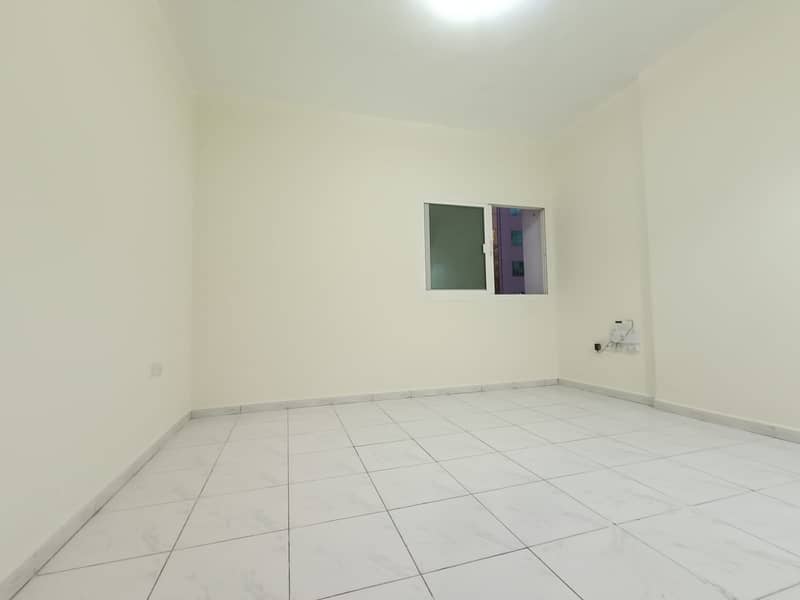 Квартира в Аль Дана, 31000 AED - 6721519