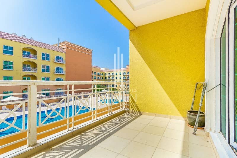 Amazing 2 BR Apt with Pool View in Ritaj