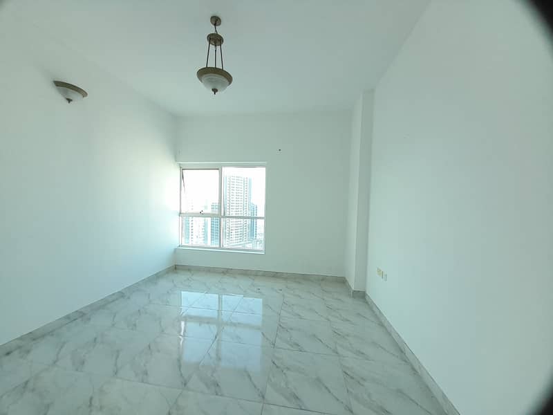 Spacious apartment 1bhk master bedroom  with Balcony  Chillar free Rent  30k  6Cheques