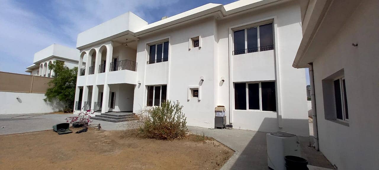 Luxurious Villa in Waqra 3 for Rent