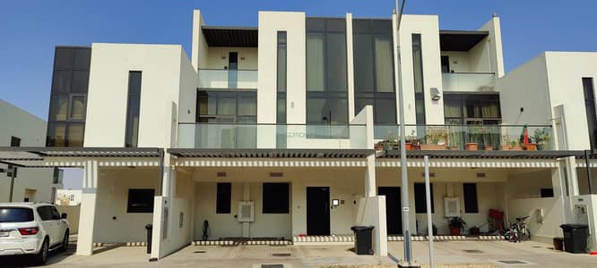 5 Bedroom Townhouse for Sale in DAMAC Hills 2 (Akoya by DAMAC), Dubai - Single Row | Authentic Listing | Upgraded Townhouse
