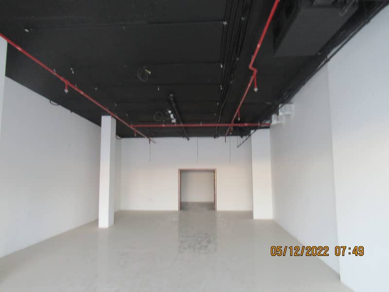 990 sq ft retail space available|road facing|private toilet&pantry|130k p/a