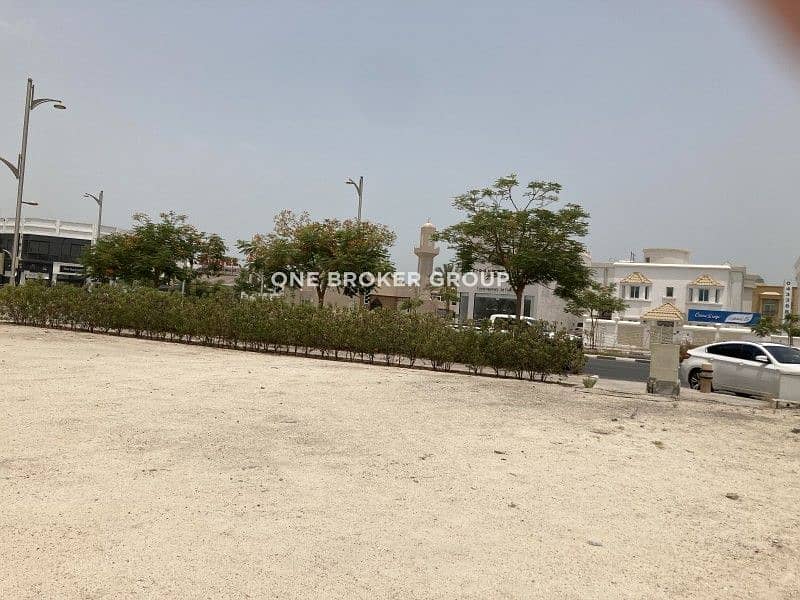Building/Showroom/Beach Rd AED2.75M