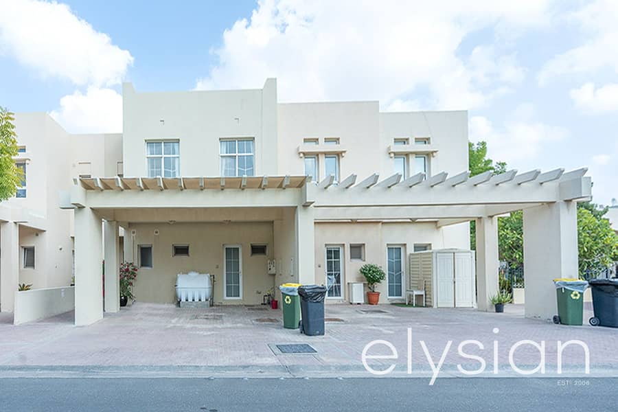 Exclusive I Well Maintained I Spacious Villa