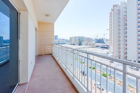 Spacious 2 Bedroom with Fully Open View! Spacious 2 Bedroom with Fully Open View!