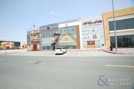 Showroom for Rent in Al Barsha, Dubai - IDLE LOCATION ON HESSSA STREET FITTED READY 2 SHOWROOM + VILLA FOR RENT BEST FOR CLINIC / PHARMACY MEDICAL