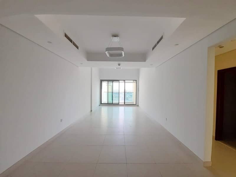 Spacious & Lavish 2bhk Apartment with Amenities like GYM and POOL | Parking | Nearby Metro | Laundry and storage space Spacious & Lavish 2bhk Apartment with Amenities like GYM and POOL | Parking | Nearby Metro | Laundry and storage space
