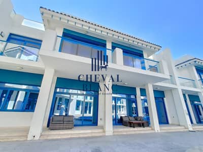 4 Bedroom Villa for Rent in Palm Jumeirah, Dubai - FULLY FURNISHED |4 BEDROOM+MAID|SPACIOUS}VACANT|POOL VIEW