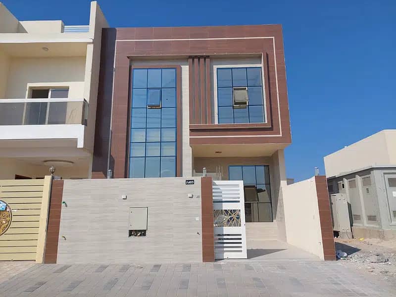 For sale, a villa in the best residential locations in the Jasmine area, directly opposite Rahmaniyah, Sharjah, with excellent finishing and a snapsho