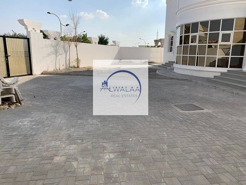 For sale a large villa in Al Ain, Shaab Al Ashkhar area