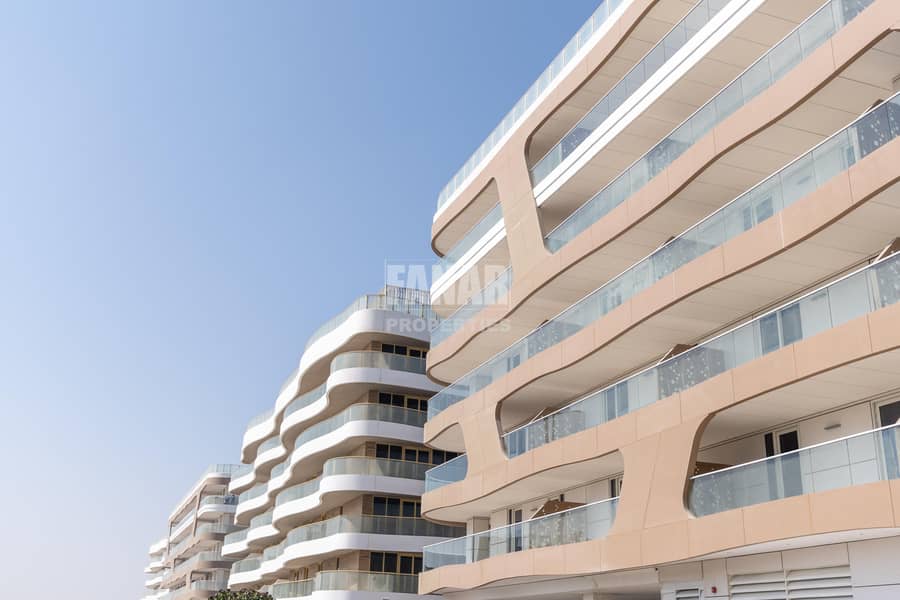 Spectacular 4BR+1| Partial Sea View| Vast Terrace