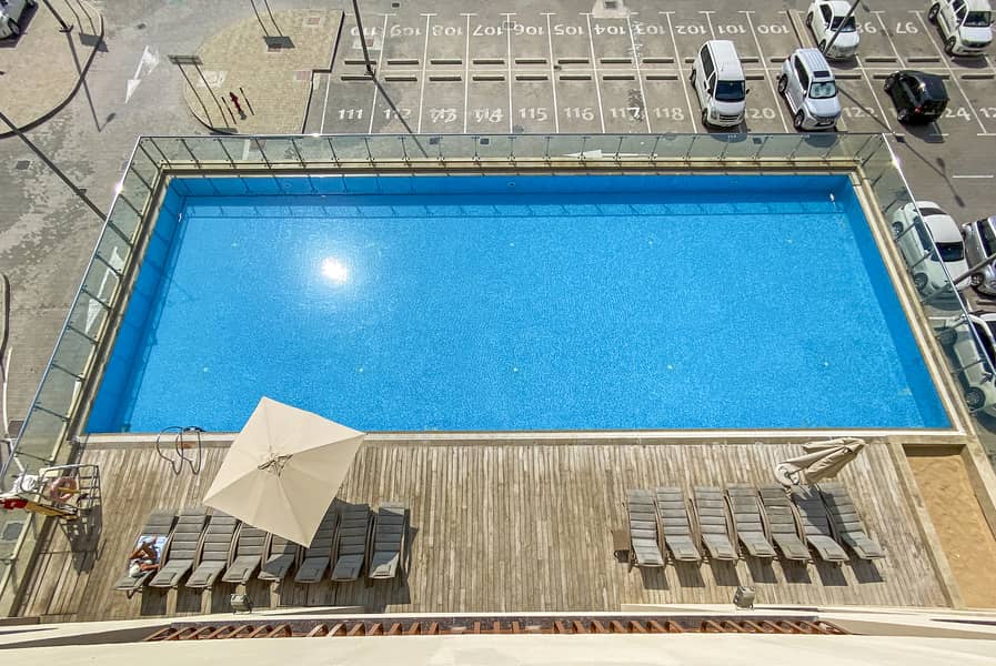 12 Swimming Pool