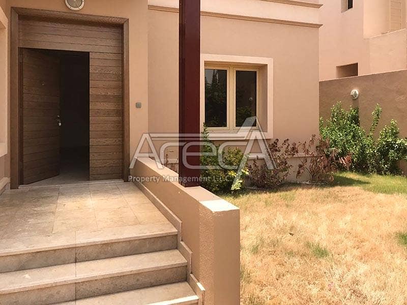 Beautiful 4 Bed Villa with Private Pool in Golf Gardens