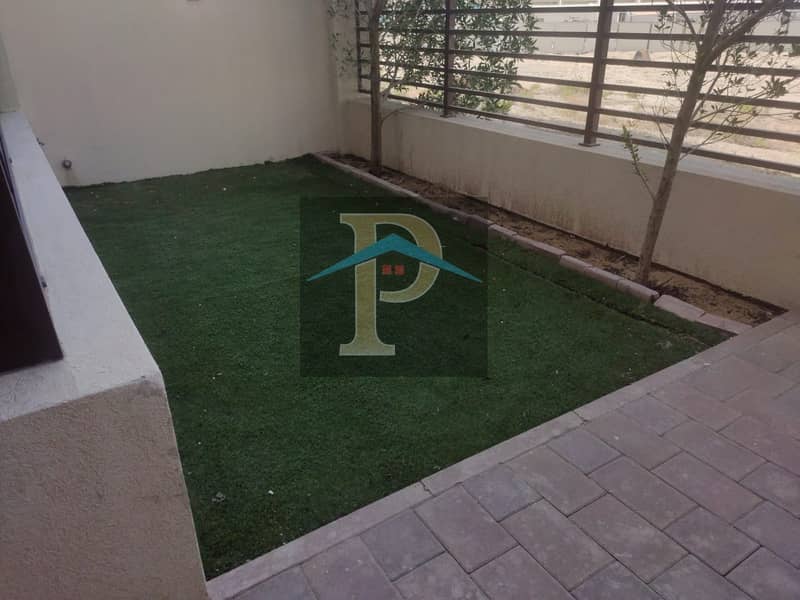 WELL MAINTAINED VILLA | 4 BR | MAID\'S ROOM | BIG TERRACE