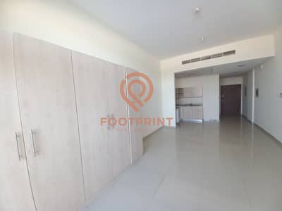 Studio for Rent in Dubailand, Dubai - Huge size studio| Ready to move in | With balcony