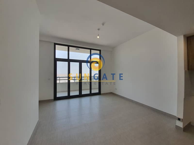 Vacant end of February| High floor| Open view