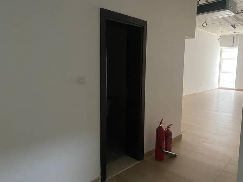Office for Rent on Sheikh Zayed Road - AED 58,000/- 635 SQFT