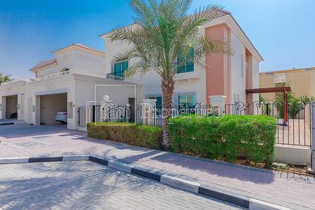 Massive Villa for Family Living for Sale Massive Villa for Family Living for Sale