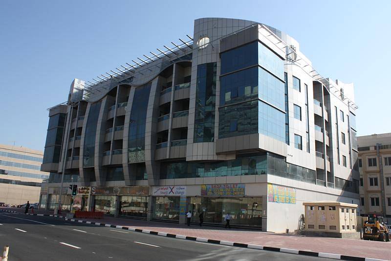 STUDIO FLAT AVAILABLE IN KARAMA SHARING IS ALLOWED NEAR BURJUMAN METRO (SD)