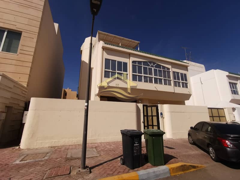 Commercial villa for rent in Al Karama