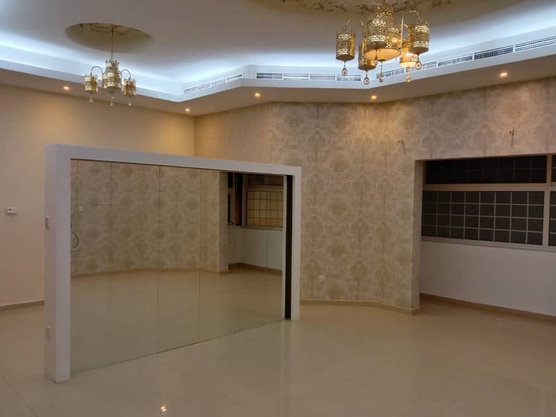 Villa for annual rent in Hamidiyah, super lux finishes, and a good area