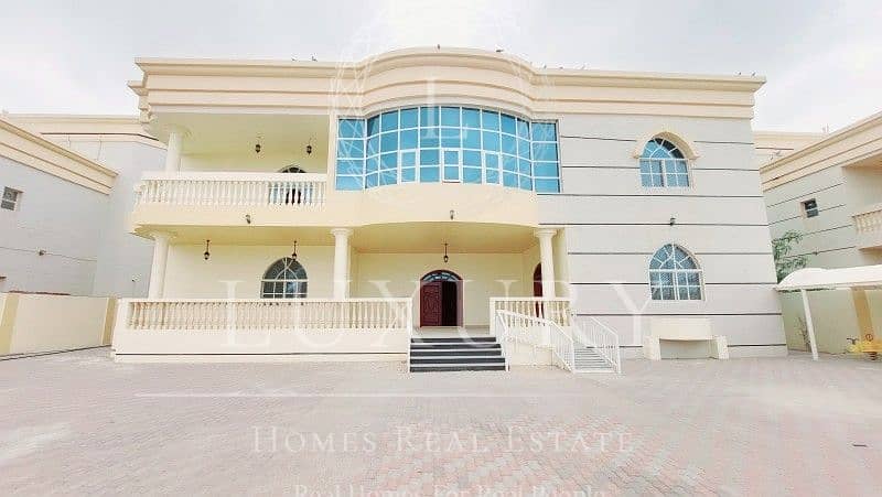 Newly Renovated Huge Duplex Villa With Private Yard