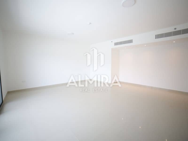 Квартира в Аль Раха Бич，Здание Аль Фарида, 2 cпальни, 95000 AED - 6441899