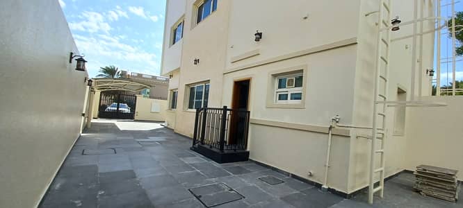 2 Bedroom Villa for Rent in Al Fisht, Sharjah - Brand new 2BR villa available with maid room+Close to beach rent only AED 59k