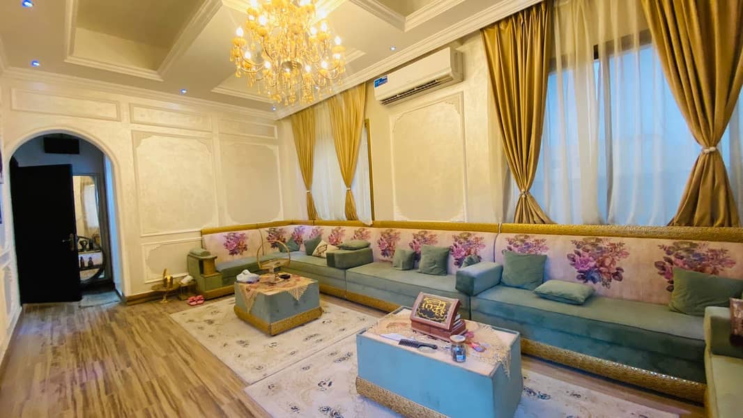 5 bedrooms villa available for rent with furniture  in al Mowaihat 3