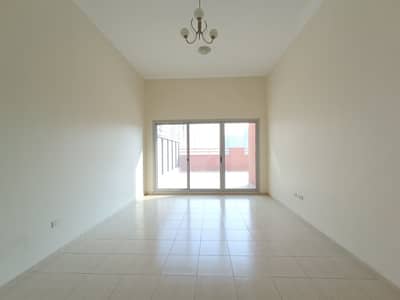 فلیٹ 2 غرفة نوم للايجار في الممزر، دبي - شقة في الممزر 2 غرف 82008 درهم - 6646425