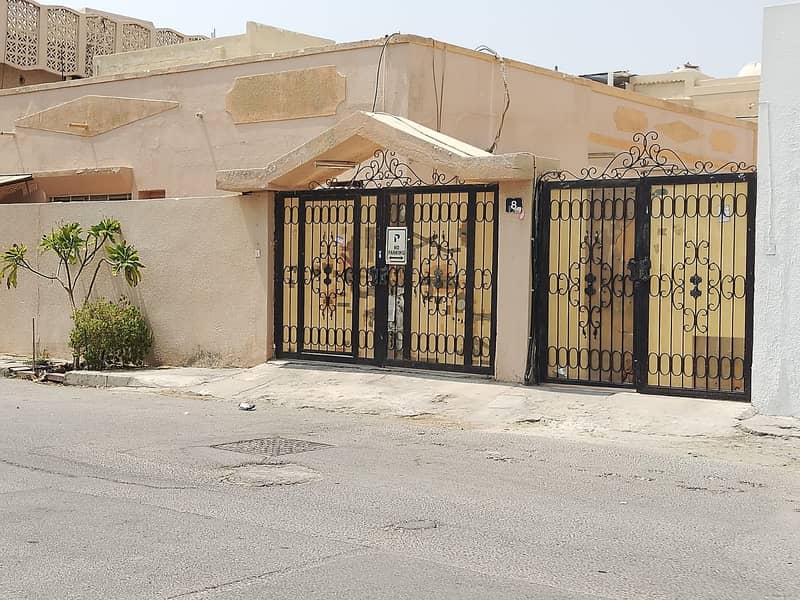 For sale a house in Al-Nasiriyah, an excellent location