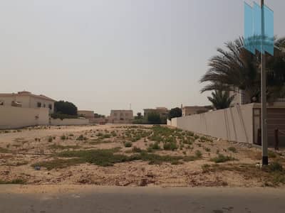 ارض تجارية  للبيع في محيصنة، دبي - ارض على زاوية للبيع في موقع ممتاز في محيصنة 3