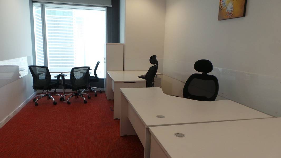NO COMISSION/FULLY FURNISHED OFFICE/FREEPARKING/2 MONTHS FREE