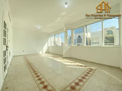 فلیٹ 3 غرف نوم للايجار في الدانة، أبوظبي - شقة في الدانة 3 غرف 75000 درهم - 6773203