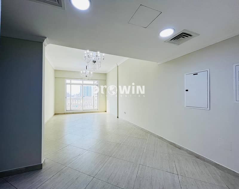 Fast moving | Large living | Balcony | Fast moving | Large living | Balcony |