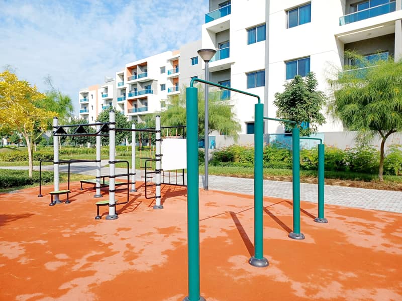 The most beautiful community 3bhk with all facilities in wasl Green Park rasl al khor Dubai rent 81k in 12 Chqs