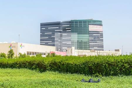 Spacious shell and core office | Prestige Spacious shell and core office | Prestige