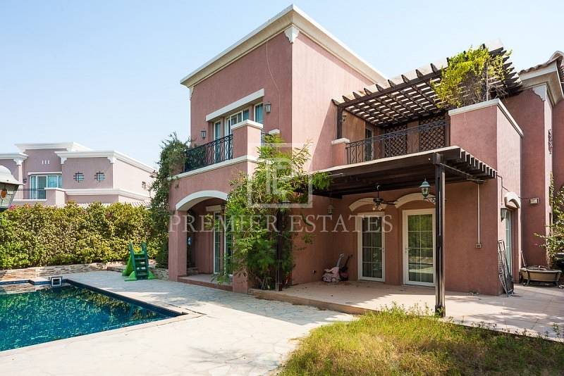 Stunning Family Home - Close to Golf Course Stunning Family Home - Close to Golf Course