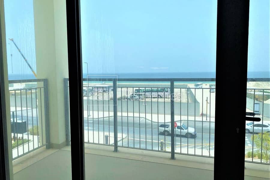 Great investemnt Sea view Tenanted