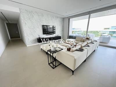 HUGE TERRACE | VACANT | UPGRADED