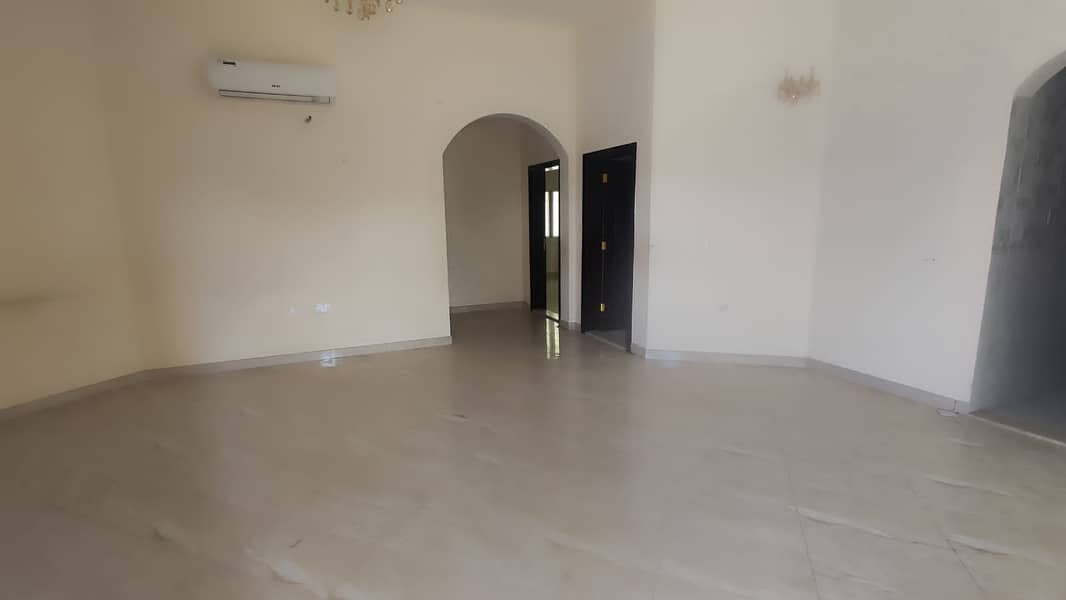 For rent in Al Nof, three rooms, a hall, a hall, a large yard, and a car park.