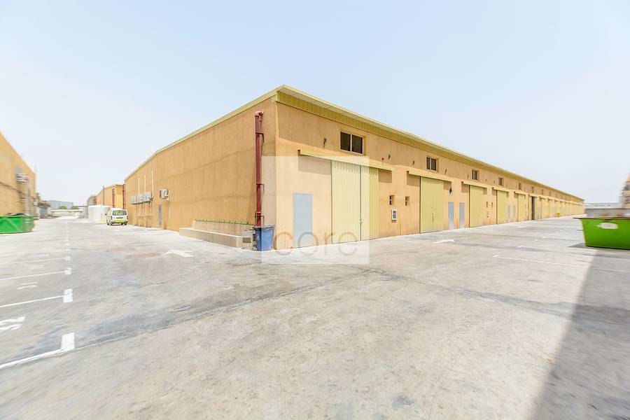 High standard fitted warehouse Mussafah
